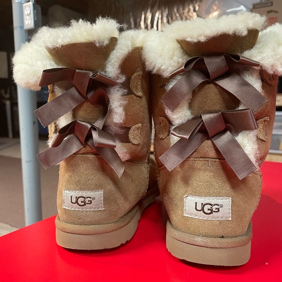 UGG Kids' Tan Boots with Bow Detail - Picture 2 of 5